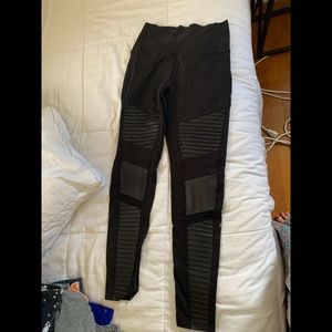 ALO Yoga Leggings